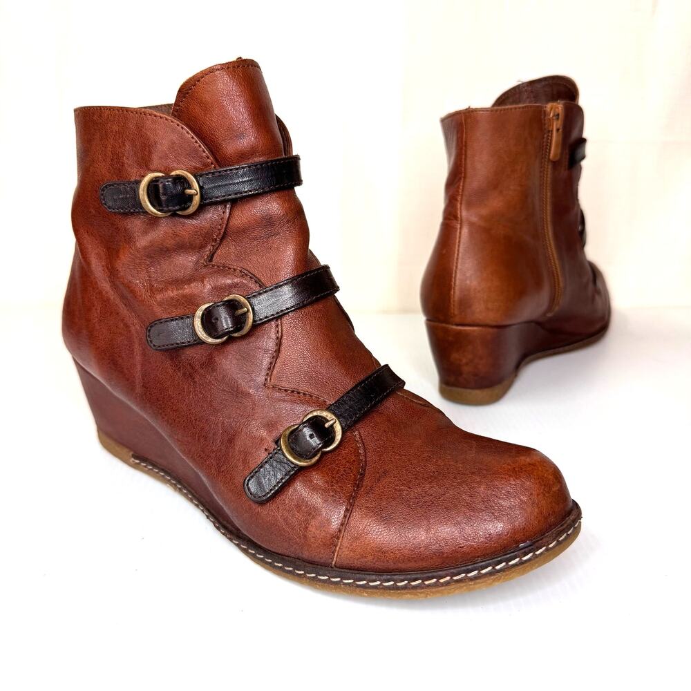 ERIC MICHAEL‎ Lena Boot Women's EU 40/9.5 Leather Spain Buckles Wedge Boho